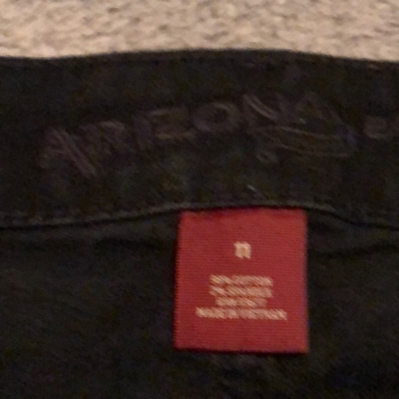 Arizona Jeans Sz 11/Black distressed Boyfriend/5 pockets/belt loops/straight leg - Picture 4 of 16